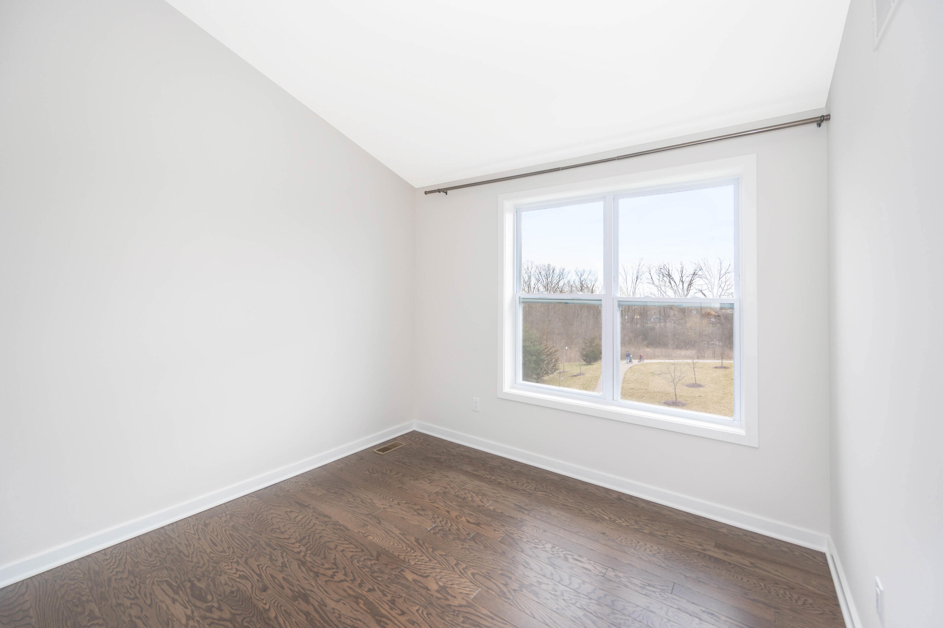 2942 Corston Road Ann Arbor, MI 48105 - Photo 31 of 51 038_24