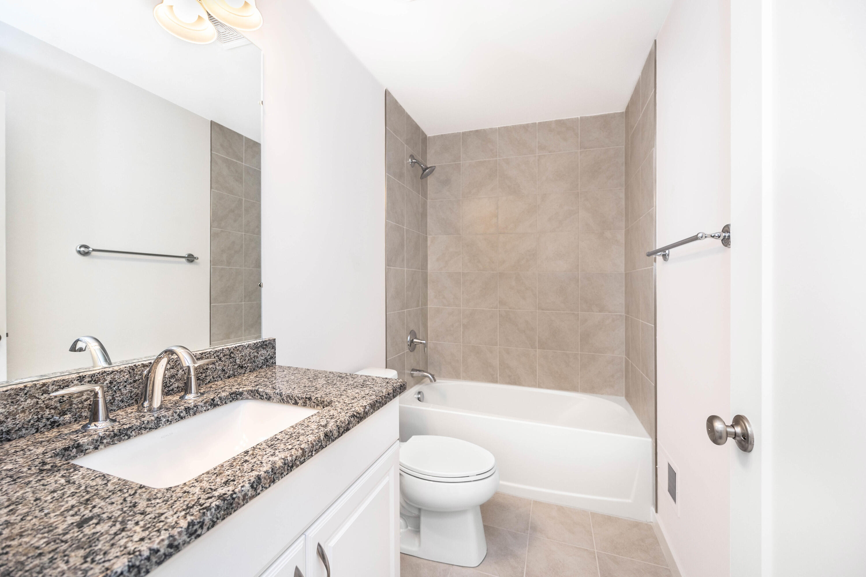 2942 Corston Road Ann Arbor, MI 48105 - Photo 8 of 51 011_33
