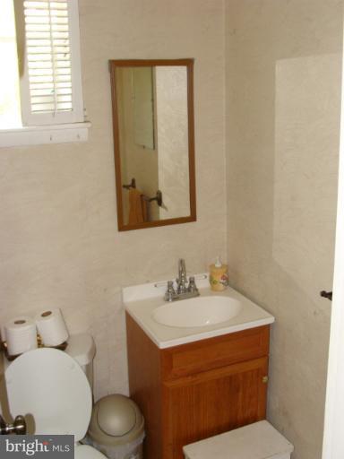 3700 Kenway Street Silver Spring, MD 20906 - Photo 11 of 22 half bath lower level 1
