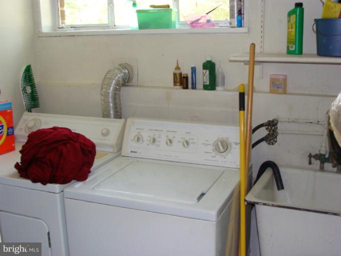 3700 Kenway Street Silver Spring, MD 20906 - Photo 21 of 22 Laundry