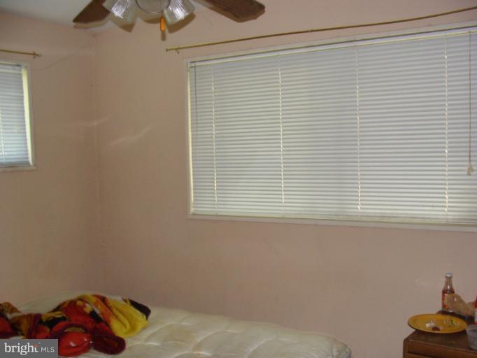 Bedroom (Master)