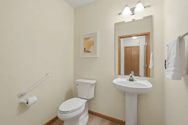 $329,900 | 520 Enterprise Drive, Verona, WI 53593