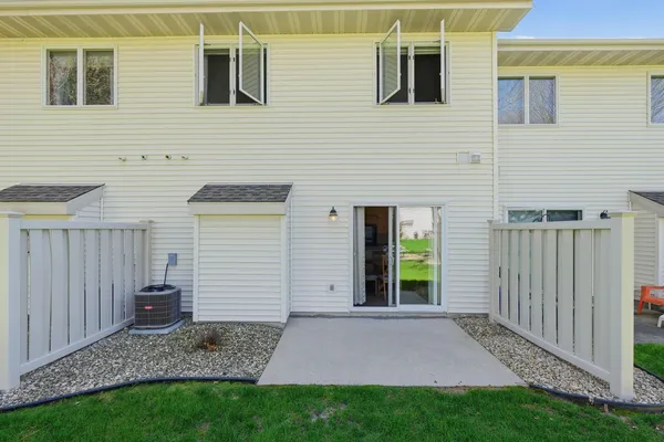 $329,900 | 520 Enterprise Drive, Verona, WI 53593