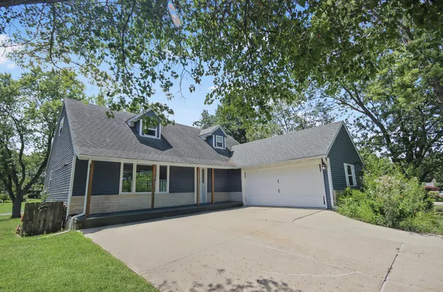 $3,000 | 4213 Glen Oaks Drive, Crown Point, IN 46307