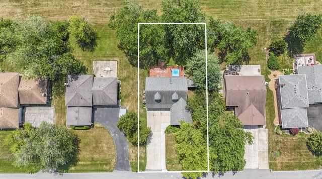 $3,000 | 4213 Glen Oaks Drive, Crown Point, IN 46307