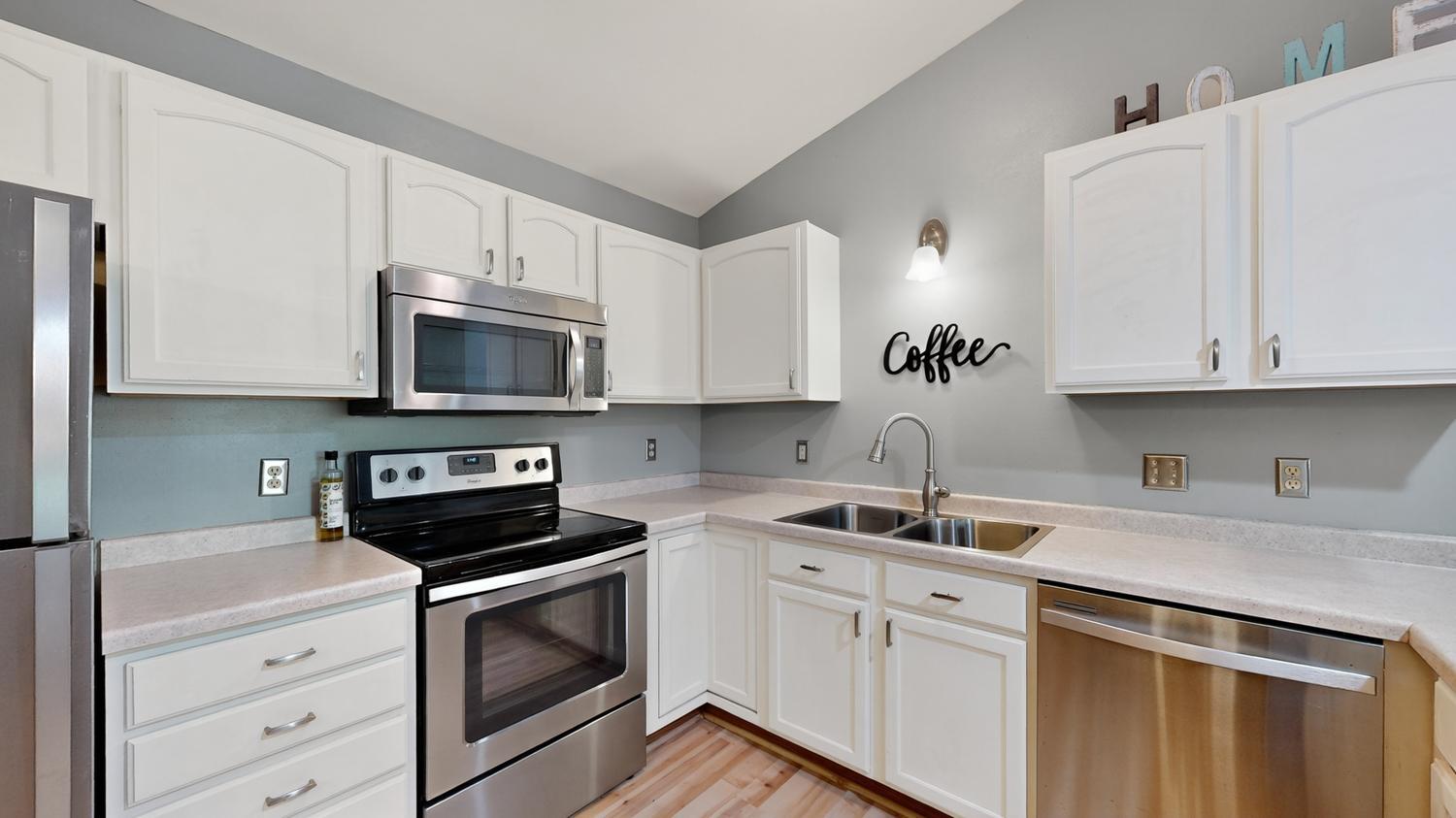 1872 Deerhaven Lane Northeast, Unit 7 Rochester, MN 55906 - Photo 7 of 25 Gallery Image 7