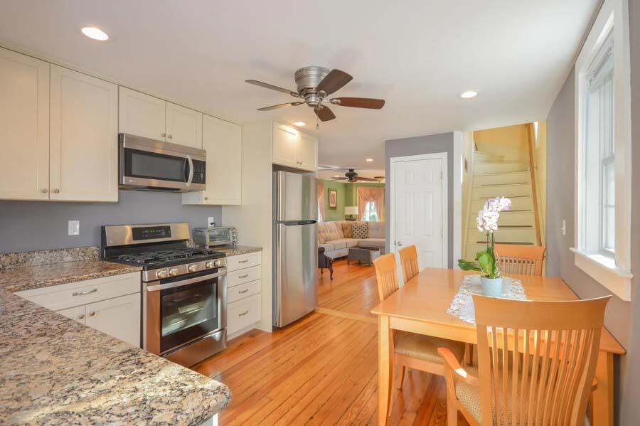6 Shaw Road Fairhaven, MA 02719 - Photo 9 of 14 8d076785