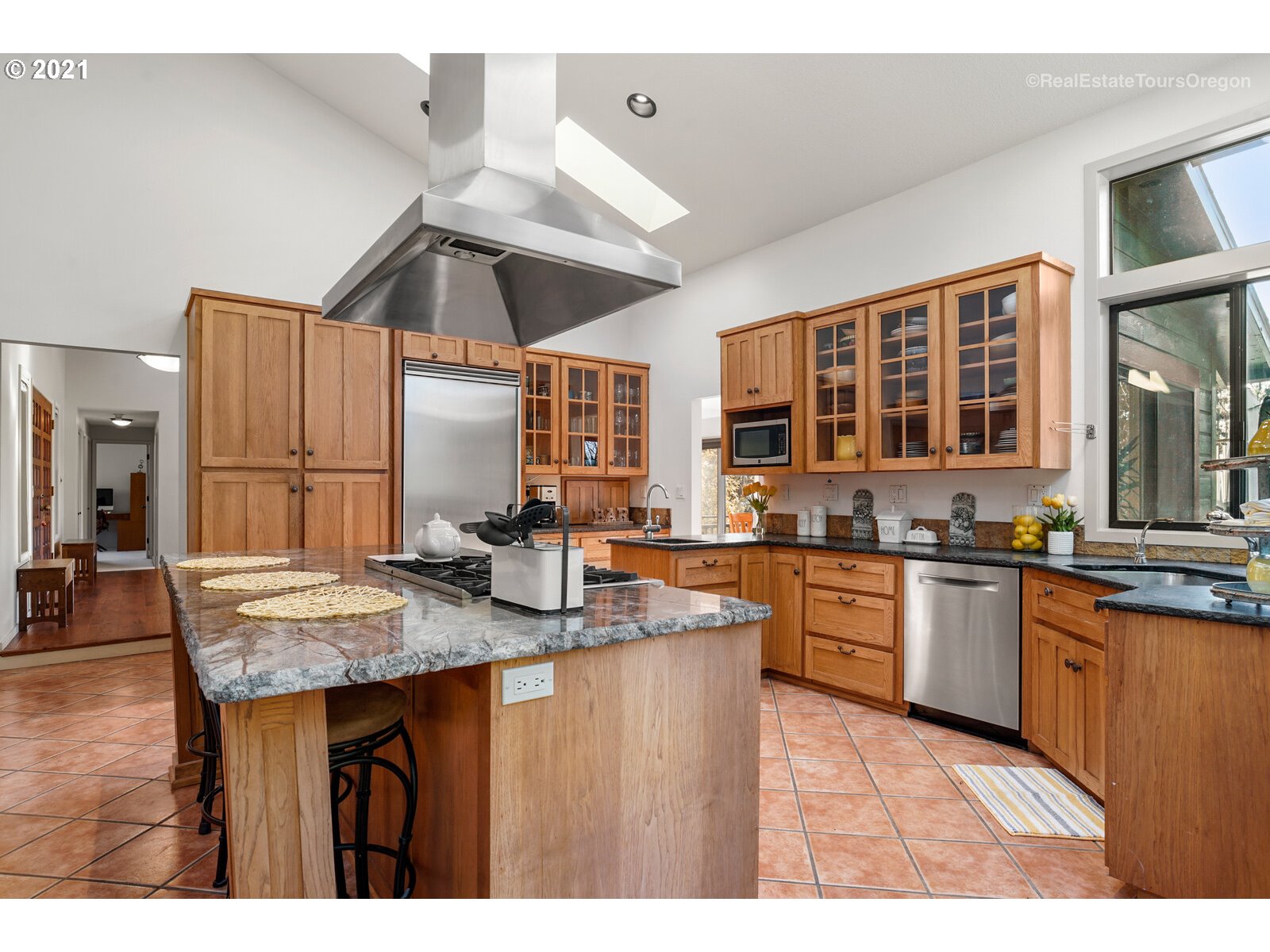 8311 Northwest Reed Drive Portland, OR 97229 - Photo 12 of 30 Gallery Image 12