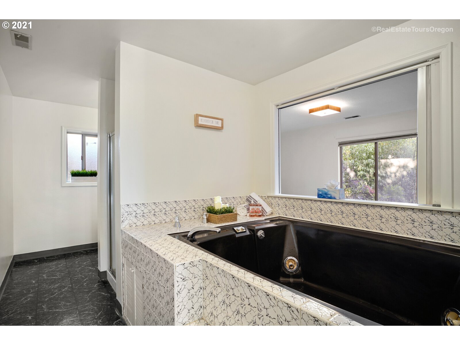 8311 Northwest Reed Drive Portland, OR 97229 - Photo 25 of 30 Gallery Image 25