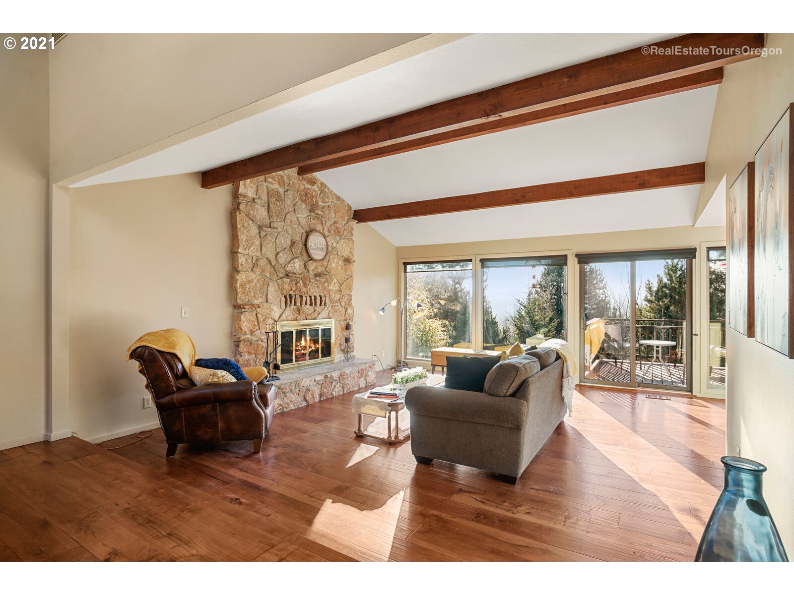 8311 Northwest Reed Drive Portland, OR 97229 - Photo 4 of 30 Gallery Image 4