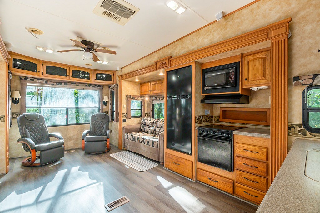 84 32nd Street Ellijay, GA 30540 - Photo 4 of 17