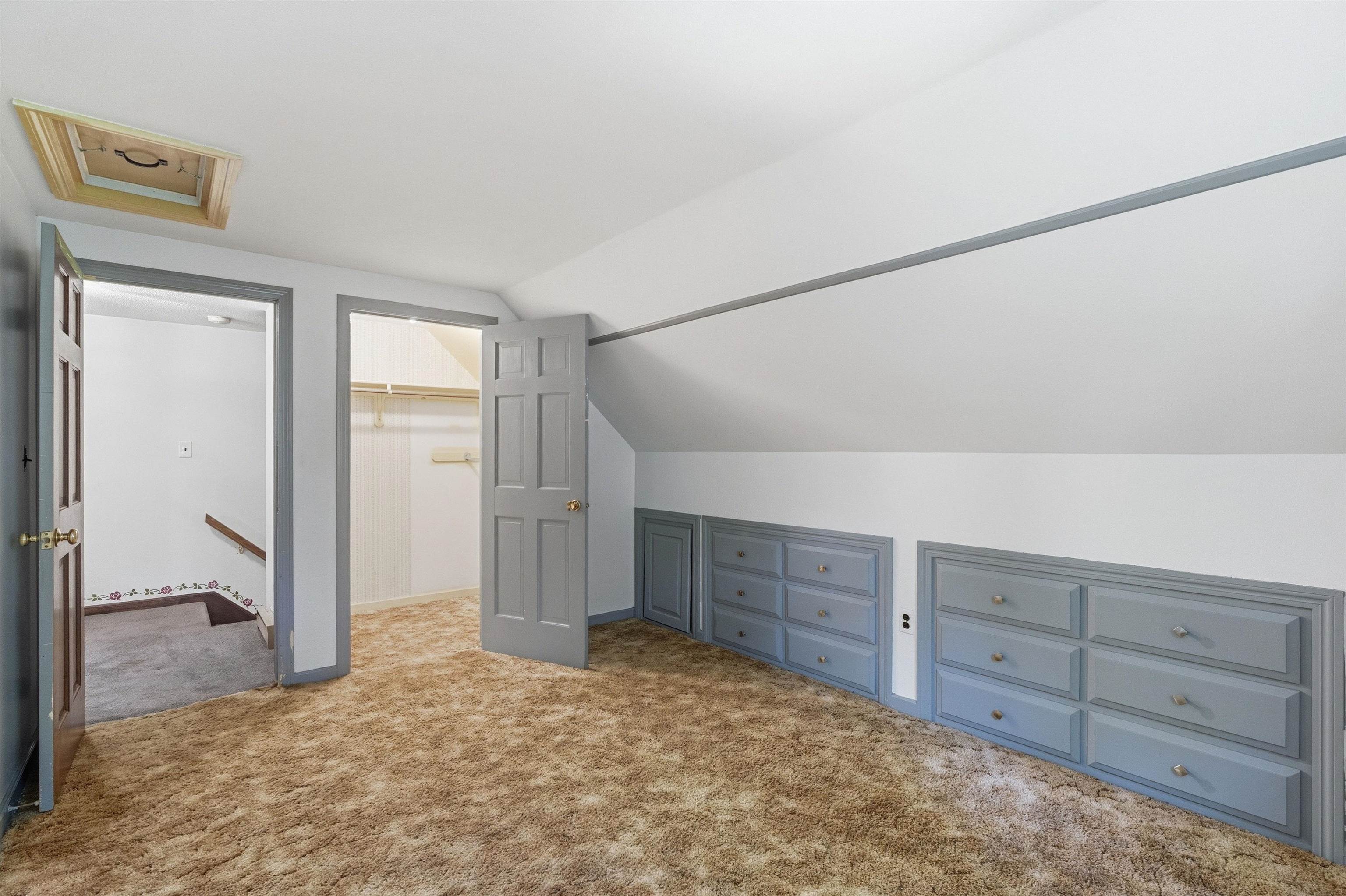 12 Crescent Circle Pelham, NH 03076 - Photo 25 of 33