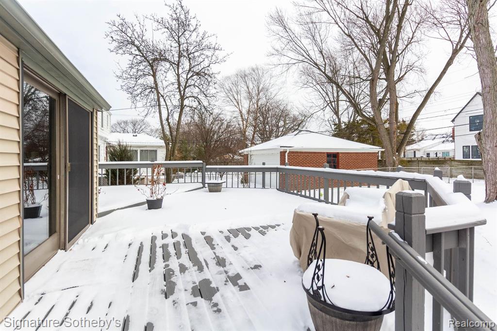 2252 Pembroke Road Birmingham, MI 48009 - Photo 37 of 41