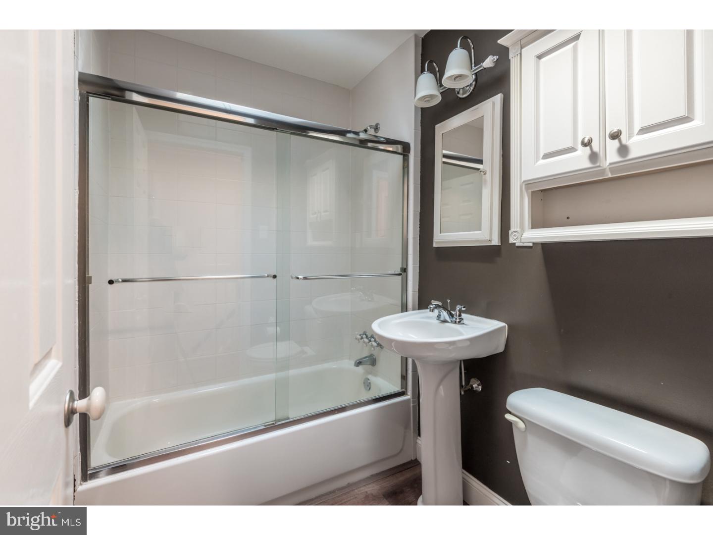 240 Righter Street Philadelphia, PA 19128 - Photo 11 of 16 Bathroom