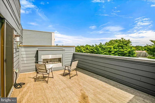 $925,000 | 12768 Sunrise Valley Drive, Reston, VA 20191