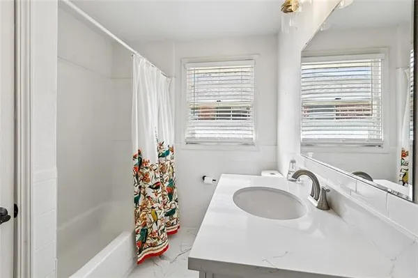 $299,000 | 3008 Haring Road, Metairie, LA 70006