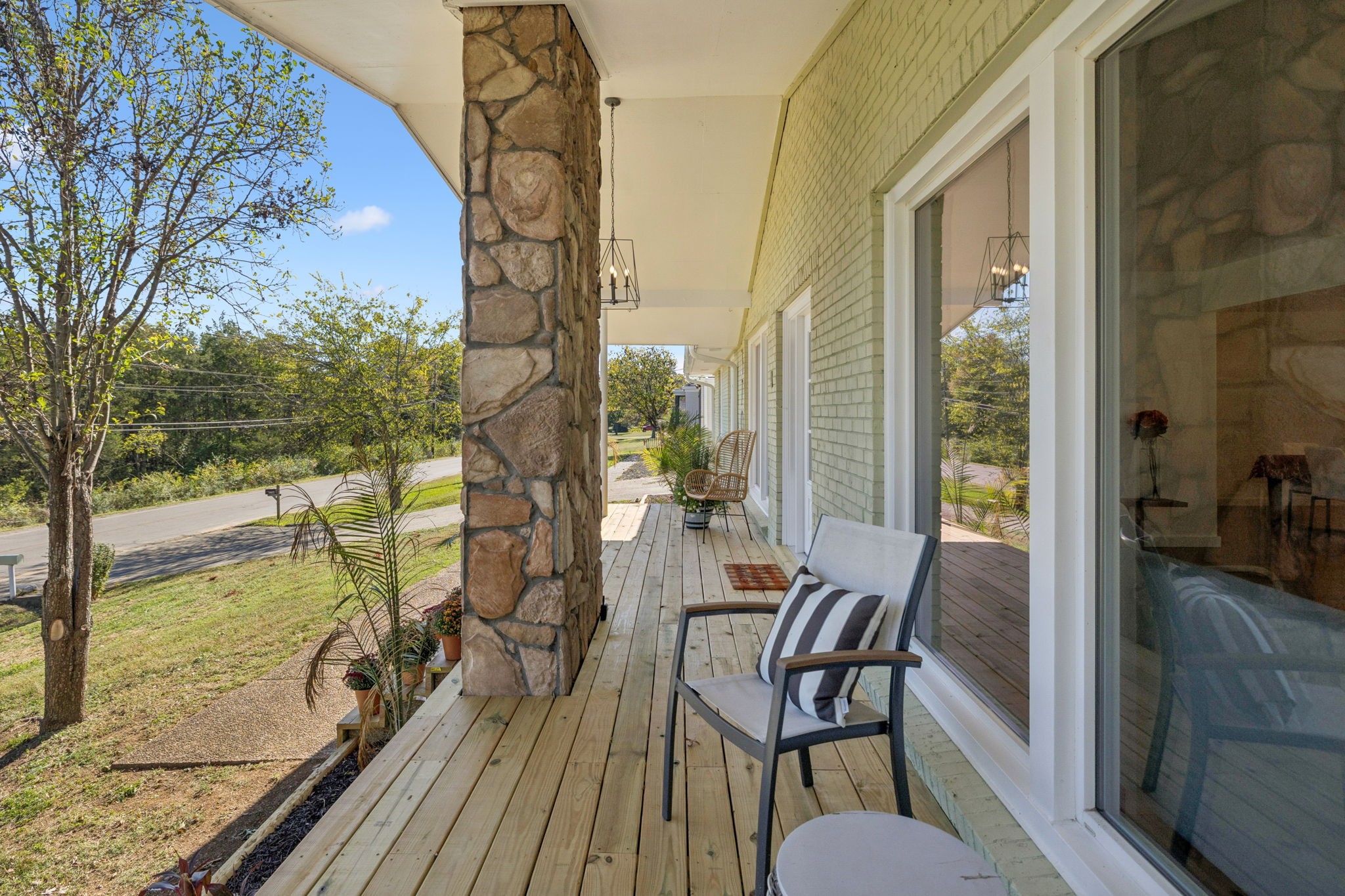 3708 Anderson Road Nashville, TN 37217 - Photo 20 of 75 a view of balcony with chairs