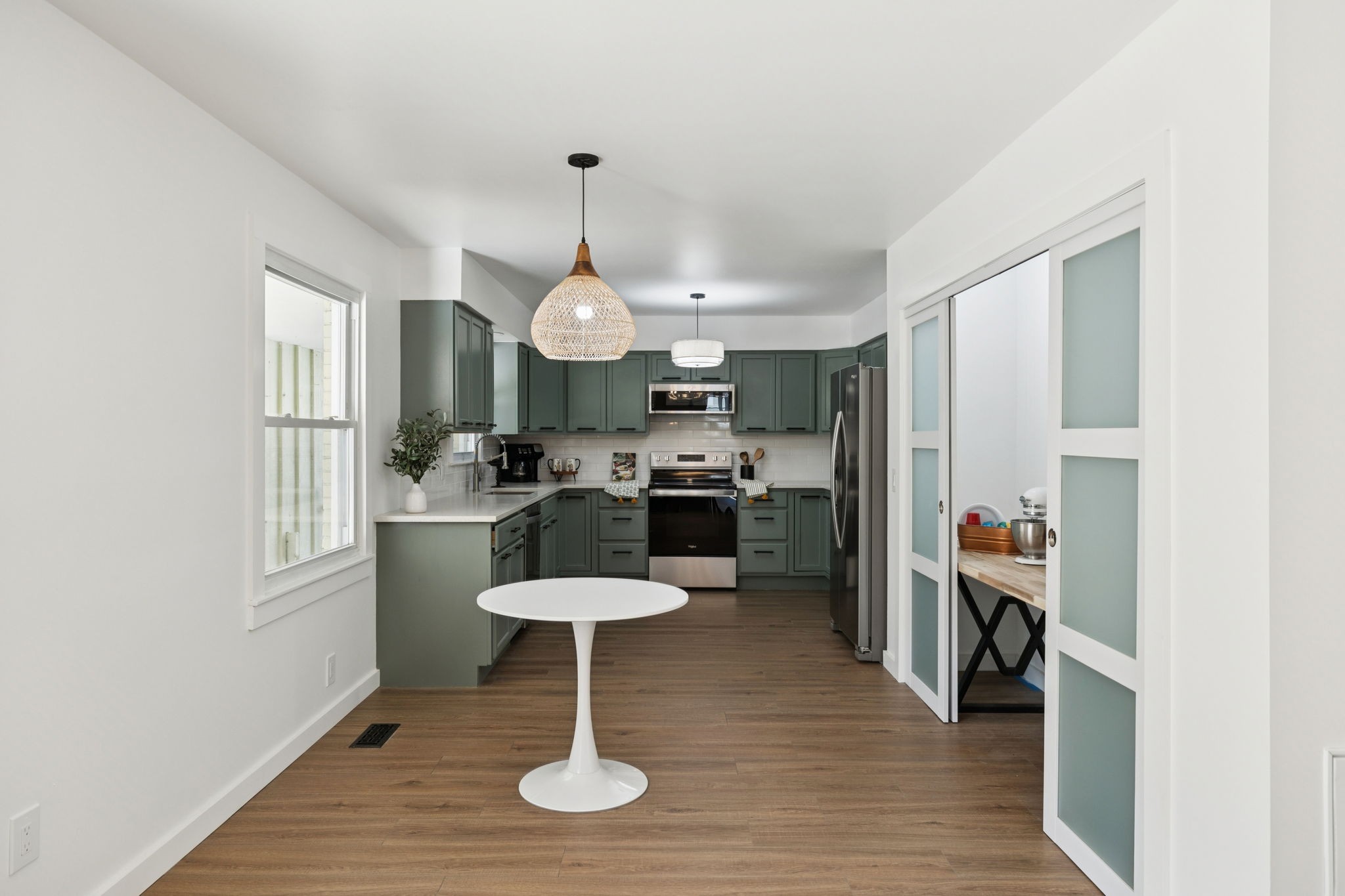 3708 Anderson Road Nashville, TN 37217 - Photo 36 of 75 a living room with furniture and a chandelier