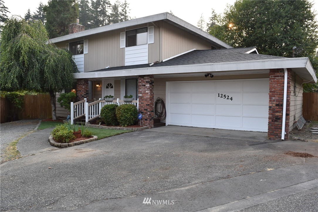 12524 Alexander Road Everett, WA 98204 - Photo 2 of 23 Gallery Image 2