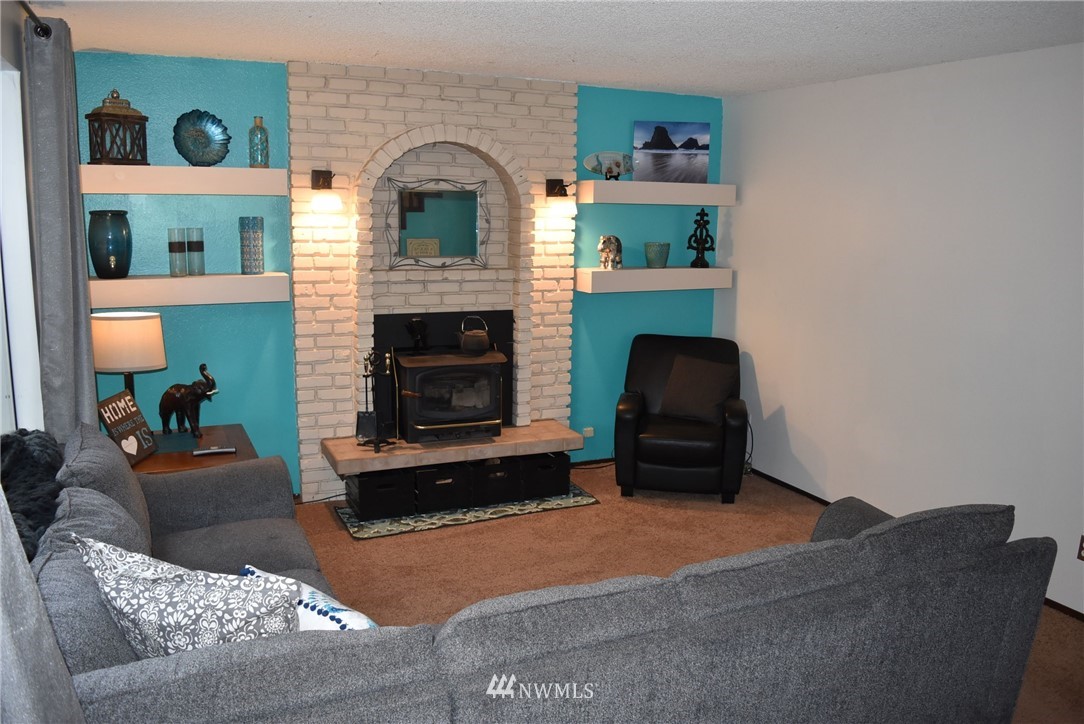12524 Alexander Road Everett, WA 98204 - Photo 13 of 23 Gallery Image 13