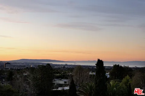 $36,950,000 | 721 North Bonhill Road, Los Angeles, CA 90049