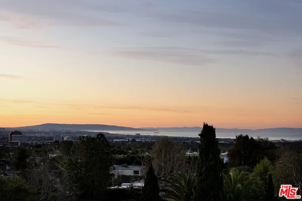 $36,950,000 | 721 North Bonhill Road, Los Angeles, CA 90049