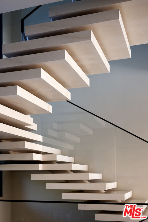 721 North Bonhill Road Los Angeles, CA 90049 - Photo 37 of 64