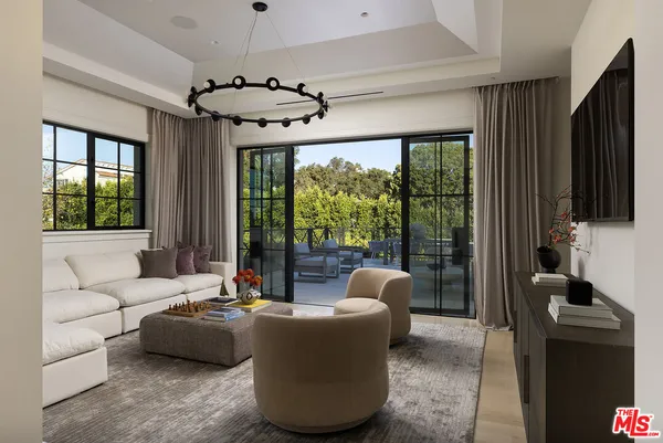 $36,950,000 | 721 North Bonhill Road, Los Angeles, CA 90049