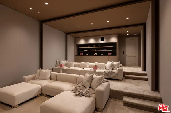 $36,950,000 | 721 North Bonhill Road, Los Angeles, CA 90049