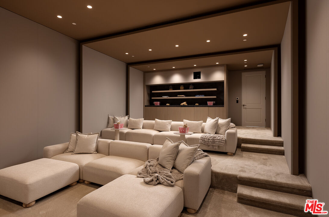 721 North Bonhill Road Los Angeles, CA 90049 - Photo 50 of 64 a living room with furniture