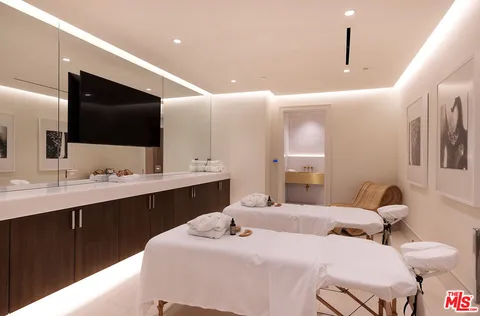 $36,950,000 | 721 North Bonhill Road, Los Angeles, CA 90049