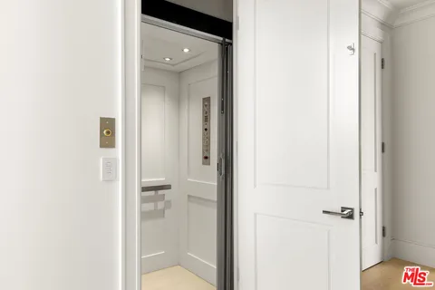 $36,950,000 | 721 North Bonhill Road, Los Angeles, CA 90049