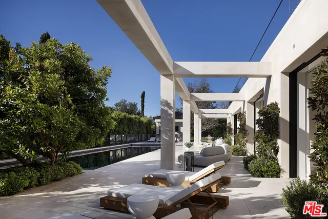 $36,950,000 | 721 North Bonhill Road, Los Angeles, CA 90049