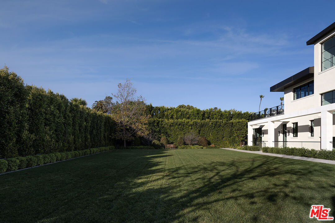 721 North Bonhill Road Los Angeles, CA 90049 - Photo 57 of 64