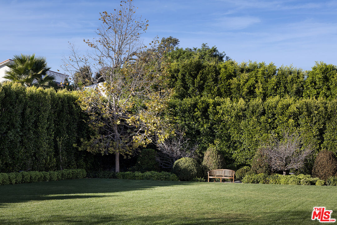 721 North Bonhill Road Los Angeles, CA 90049 - Photo 58 of 64