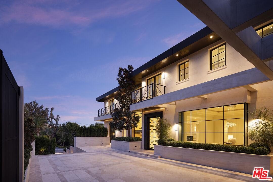 721 North Bonhill Road Los Angeles, CA 90049 - Photo 62 of 64