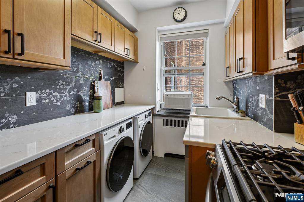 10 Crestmont Road, Unit 5J Montclair, NJ 07042 - Photo 7 of 21 Gallery Image 7