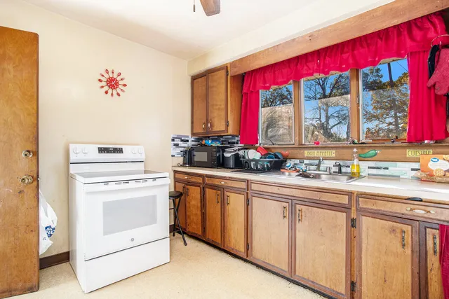 $175,000 | 28491 C Drive North, Albion, MI 49224