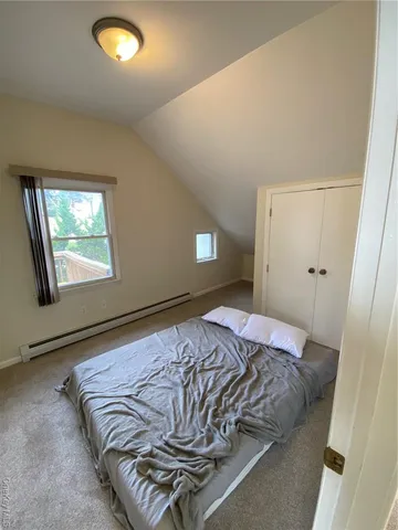 a view of a yard with a house