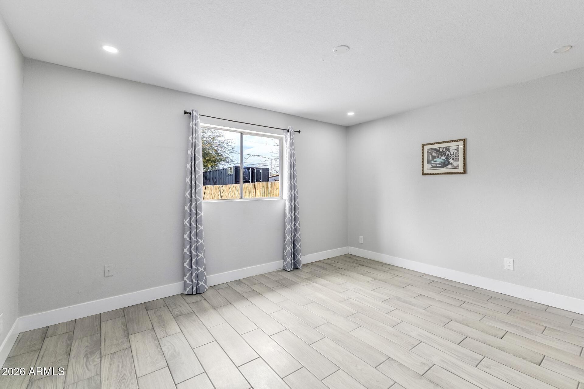 17428 North 20th Street Phoenix, AZ 85022 - Photo 10 of 24 Primary bed