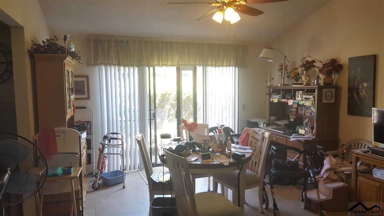11040 Hillcrest Road, Unit 11040 HIRSCHFELD WAY RAN Rancho Cordova, CA 95670 - Photo 21 of 37