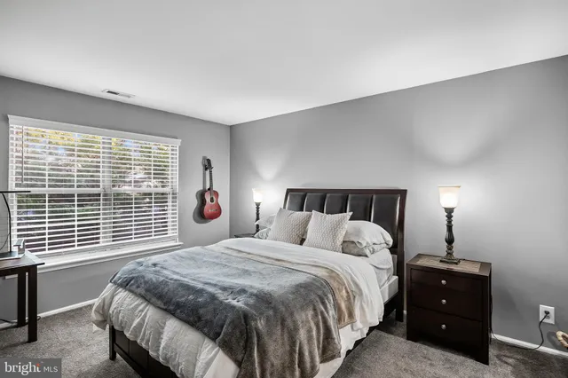 $285,000 | 2904 B Heatherstone Court, Mount Laurel, NJ 08054