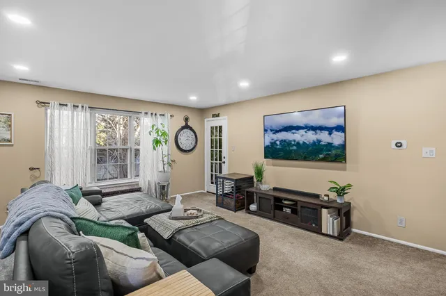 $285,000 | 2904 B Heatherstone Court, Mount Laurel, NJ 08054