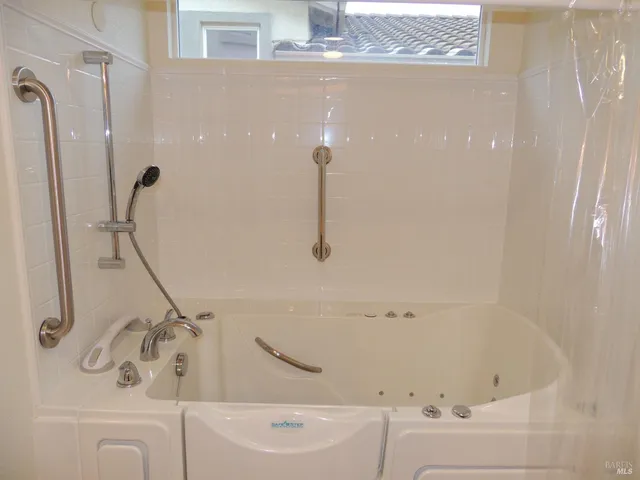 $2,100 | 265 Conway Drive, Rio Vista, CA 94571