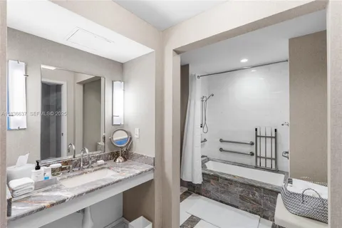 $1,434,900 | 551 North Fort Lauderdale Beach Boulevard, Unit R2205, Fort Lauderdale, FL 33304