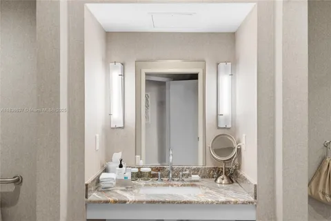 $1,434,900 | 551 North Fort Lauderdale Beach Boulevard, Unit R2205, Fort Lauderdale, FL 33304