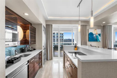 $1,434,900 | 551 North Fort Lauderdale Beach Boulevard, Unit R2205, Fort Lauderdale, FL 33304