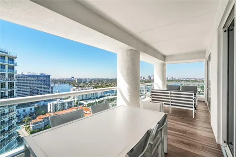 $1,434,900 | 551 North Fort Lauderdale Beach Boulevard, Unit R2205, Fort Lauderdale, FL 33304