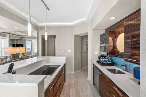 $1,434,900 | 551 North Fort Lauderdale Beach Boulevard, Unit R2205, Fort Lauderdale, FL 33304