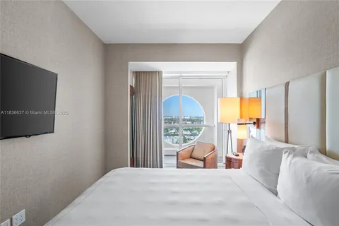 $1,434,900 | 551 North Fort Lauderdale Beach Boulevard, Unit R2205, Fort Lauderdale, FL 33304